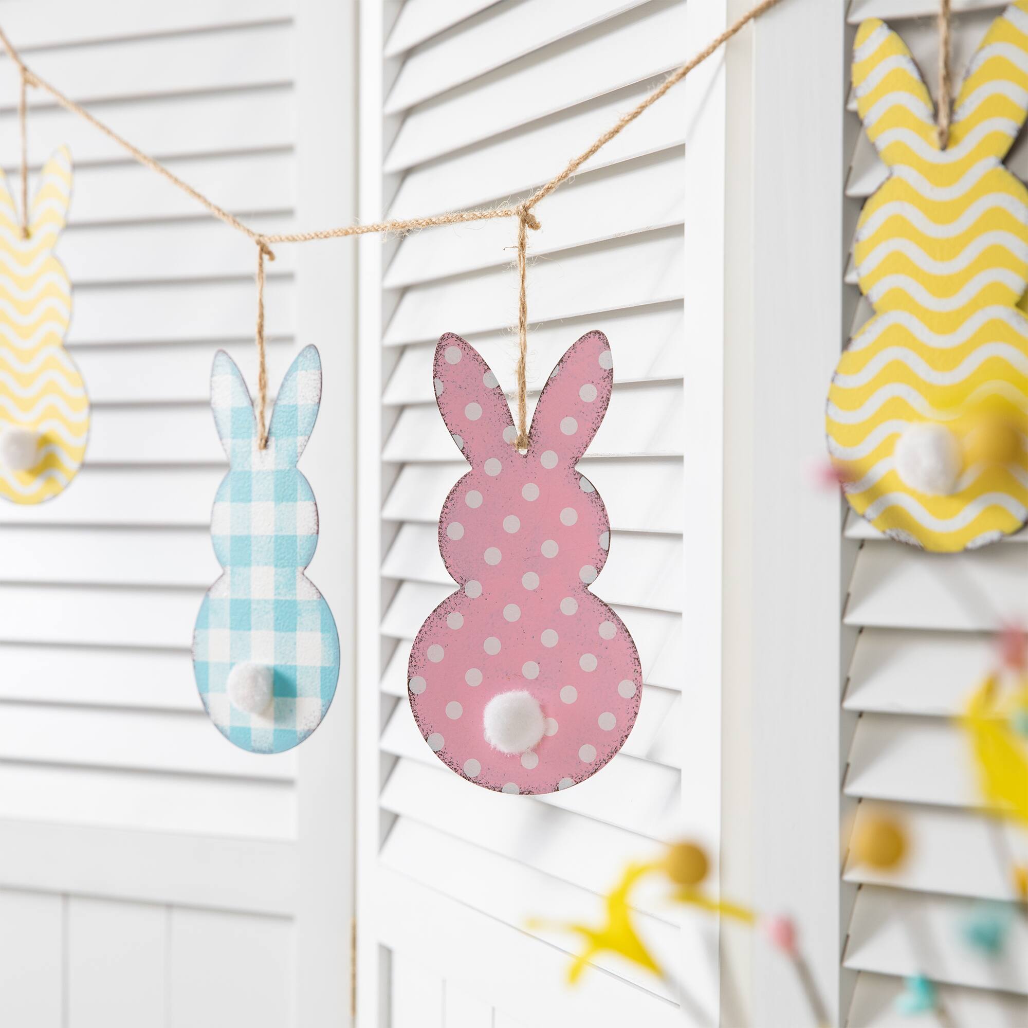 Glitzhome® 6ft. Easter Metal Bunny Garland